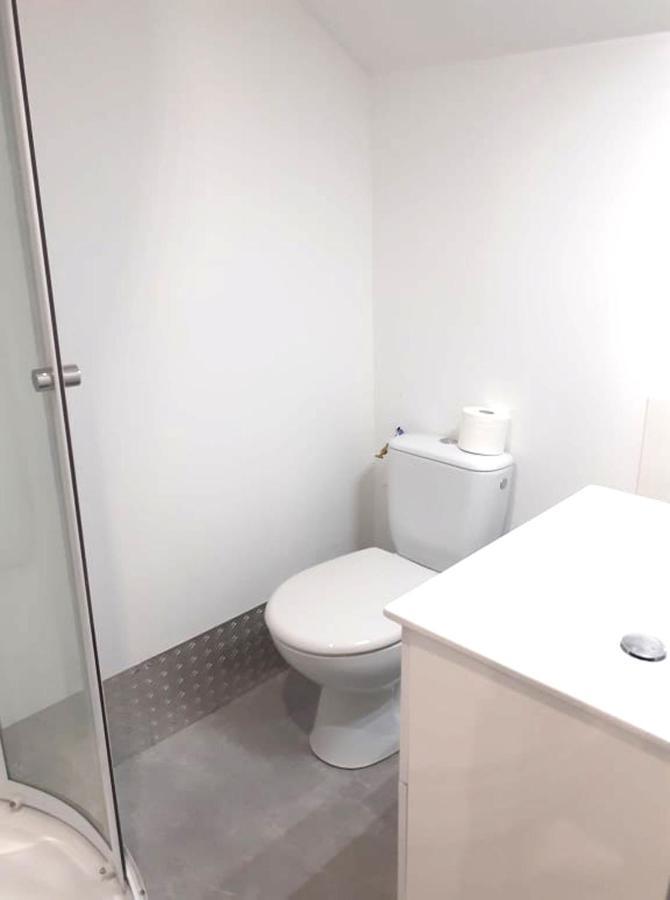 10 - Joli Studio Avec Deux Lits, Tout Equipe Pour 1, 2 Ou 3 Personnes Maximum, Vue Sur Parc Arbore, Parking Privatif Gratuit, Grand Fourgon Possible, Tout Le Linge De Maison Est Fourni Razac-sur-lʼIsle المظهر الخارجي الصورة
