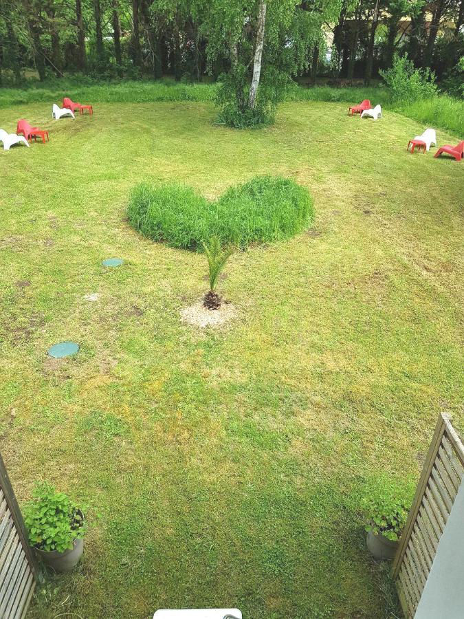 10 - Joli Studio Avec Deux Lits, Tout Equipe Pour 1, 2 Ou 3 Personnes Maximum, Vue Sur Parc Arbore, Parking Privatif Gratuit, Grand Fourgon Possible, Tout Le Linge De Maison Est Fourni Razac-sur-lʼIsle المظهر الخارجي الصورة