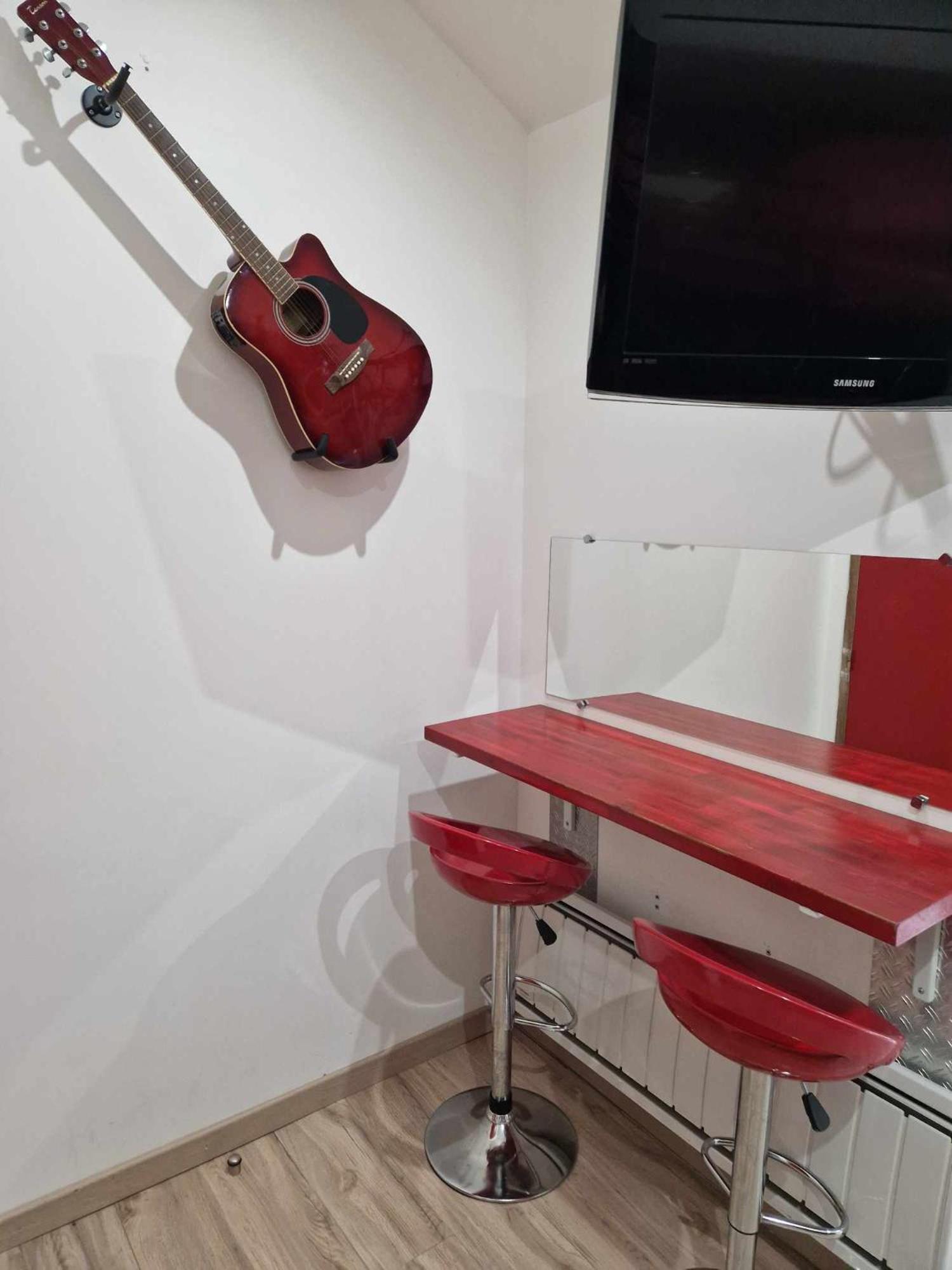 10 - Joli Studio Avec Deux Lits, Tout Equipe Pour 1, 2 Ou 3 Personnes Maximum, Vue Sur Parc Arbore, Parking Privatif Gratuit, Grand Fourgon Possible, Tout Le Linge De Maison Est Fourni Razac-sur-lʼIsle المظهر الخارجي الصورة